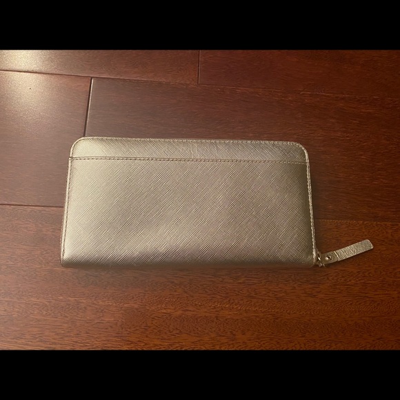 Kate Spade Zip Around Gold Wallet - Picture 2 of 3